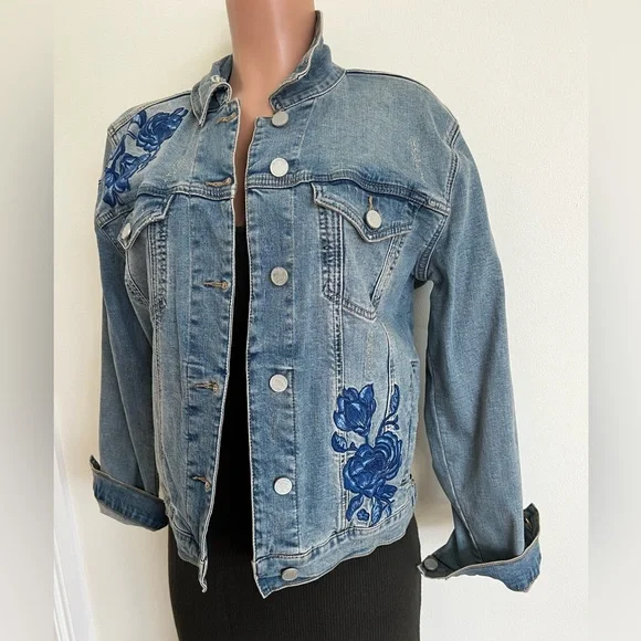 BLANK NYC embroidered jean jacket - Picture 7 of 14